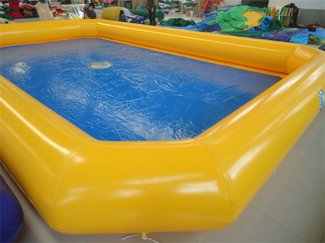 Inflatable pool is popular in summer