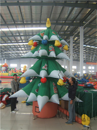 Inflatable christmas tree