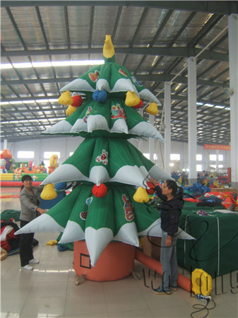 Inflatable christmas tree