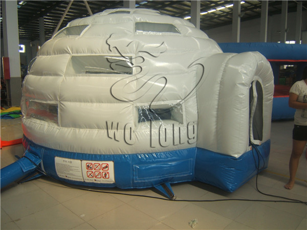 Inflatable tent